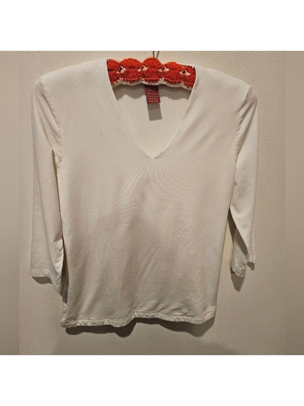 OLSEN EUROPE WOMEN'S VINTAGE WHITE V-NECKLINE 3/4 SLEEVED TOP SIZE 6